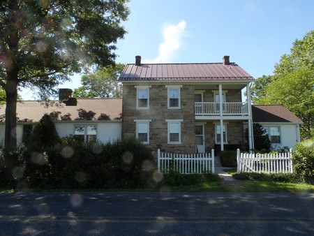 1820 Farmhouse photo