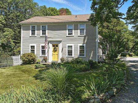 1785 Colonial Farmhouse photo