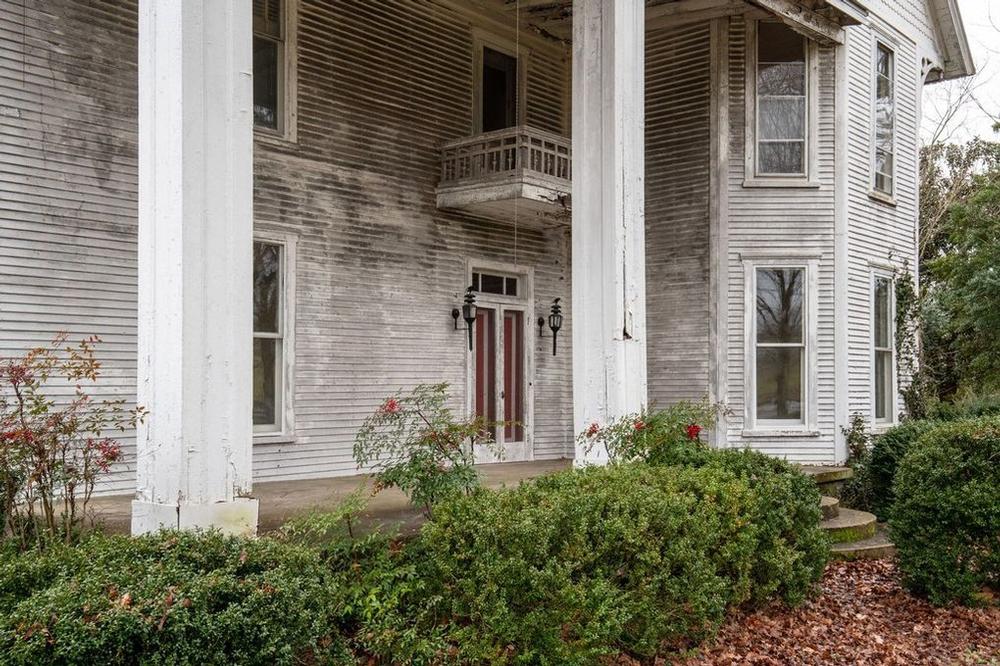 1900 Victorian For Sale in Shelbyville, Tennessee - OldHouses.com