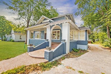 1901 Craftsman Foursquare photo