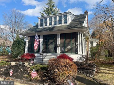 1920 Bungalow photo