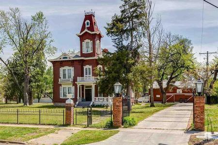 1885 Italianate Victorian photo