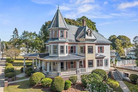 1900 Victorian: Queen Anne photo