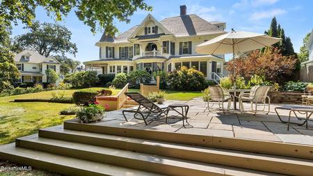 1899 Victorian: Queen Anne photo